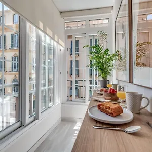 Victoria 16 Premium By Nagoa Homes Appartement